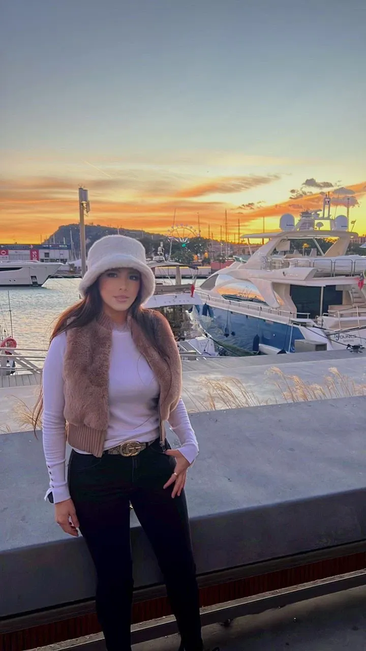 652271487 | CAMILA | Escort
