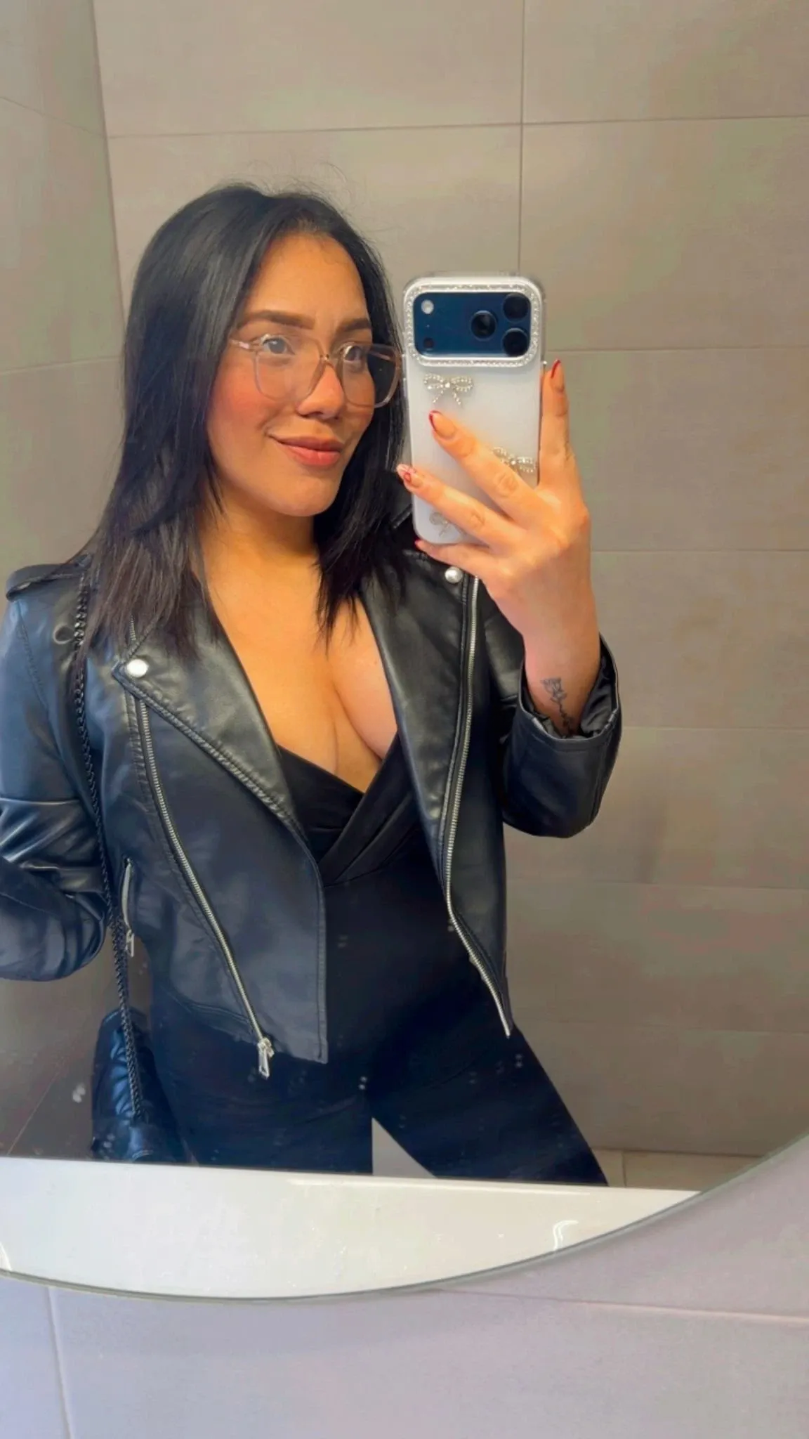 614977806 | Ana | Puta