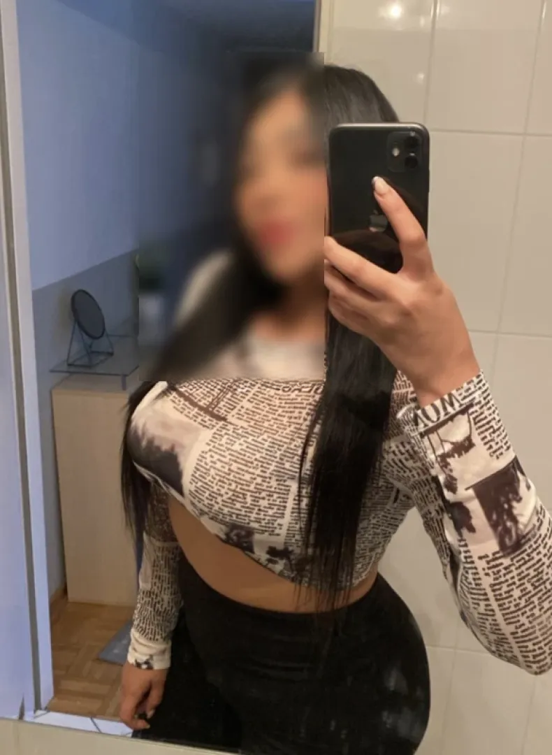 624031115 | ESTEFANNY | Puta