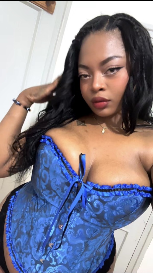 625830895 | ÁNGELA | Escort