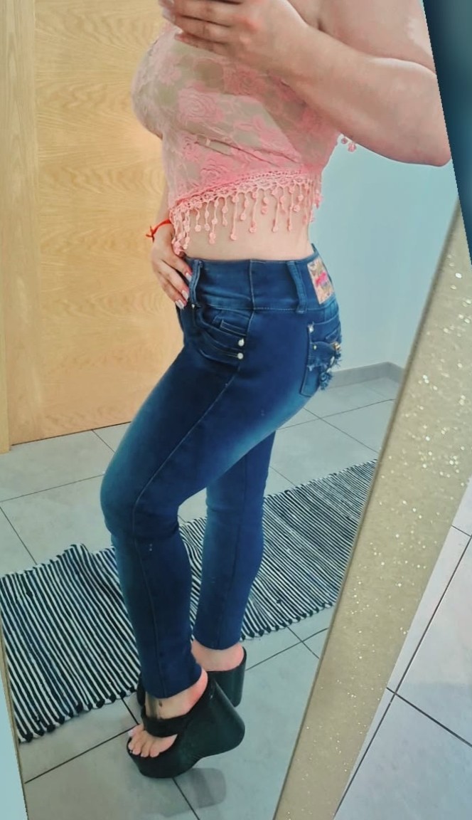 603922731 | DANIELA | Puta