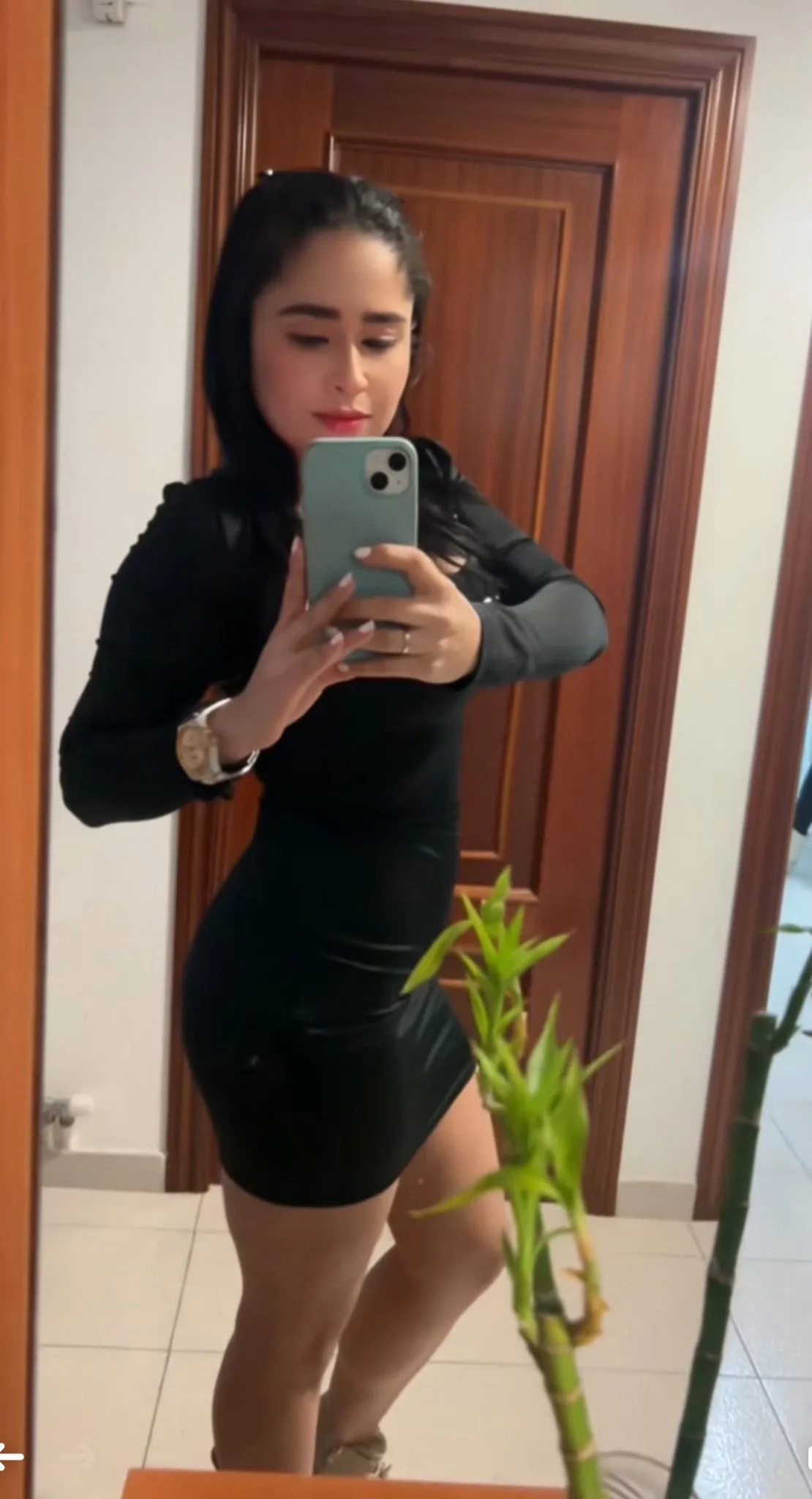 742055537 | LAURA | Escort