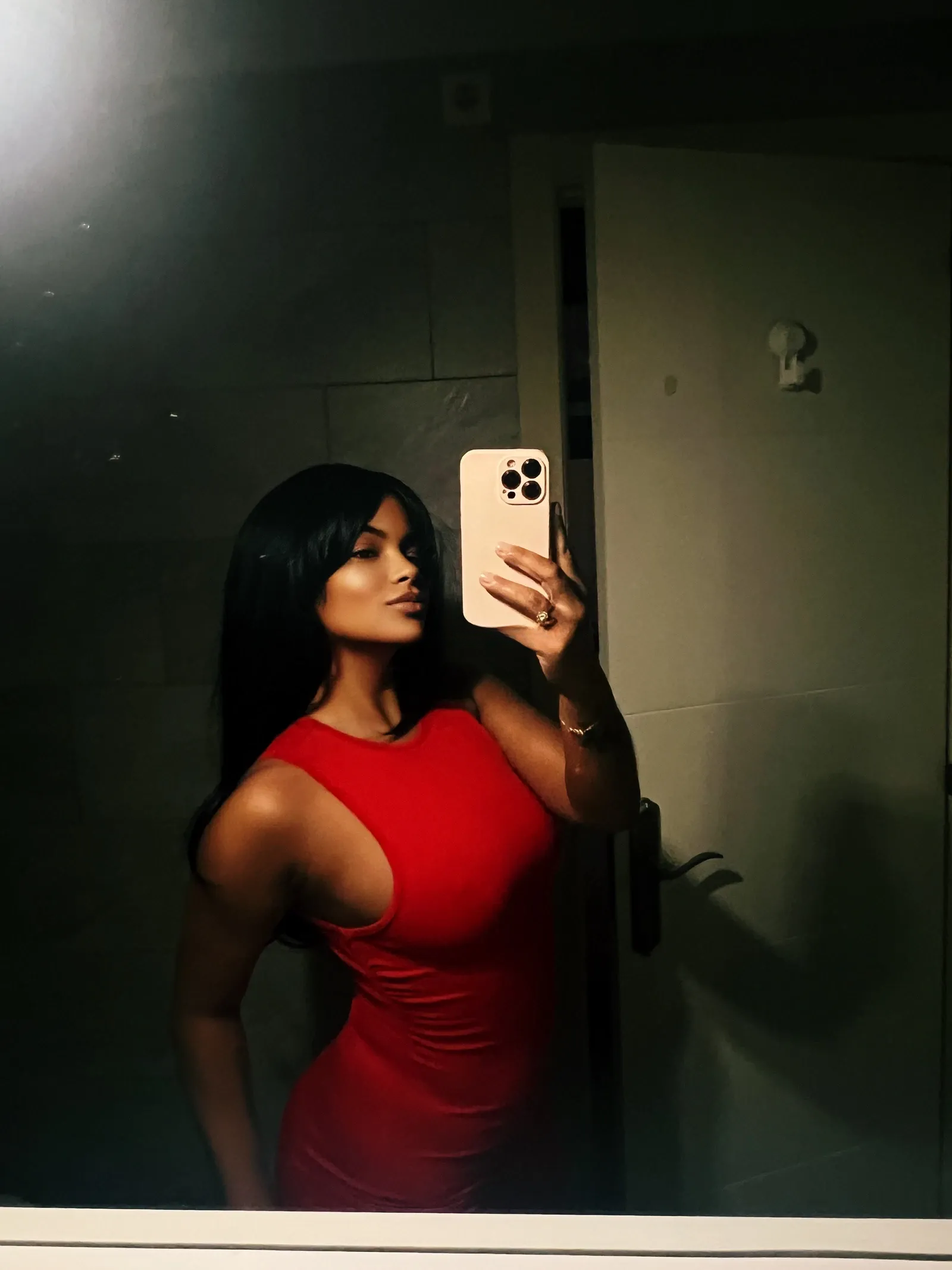653528805 | MARIA | Puta