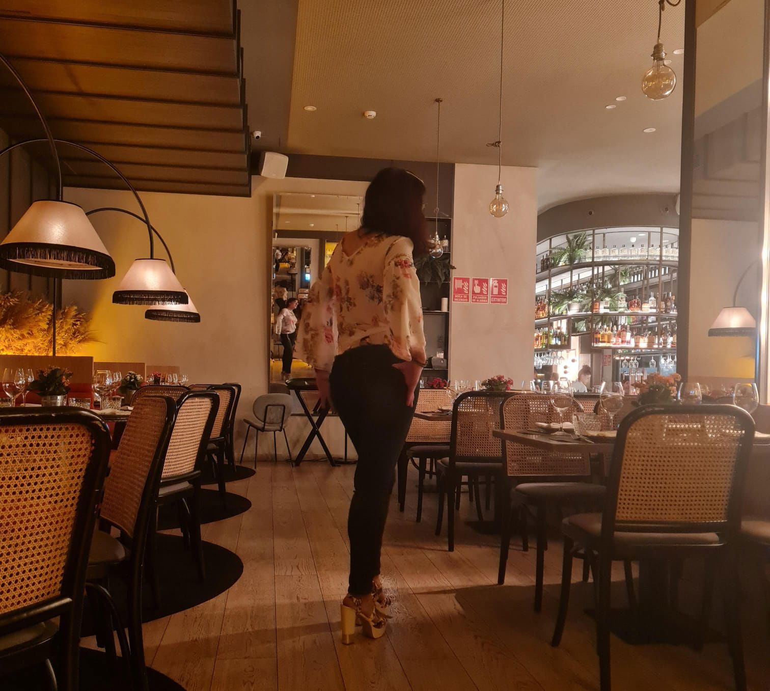 611279839 | ROSA | Escort