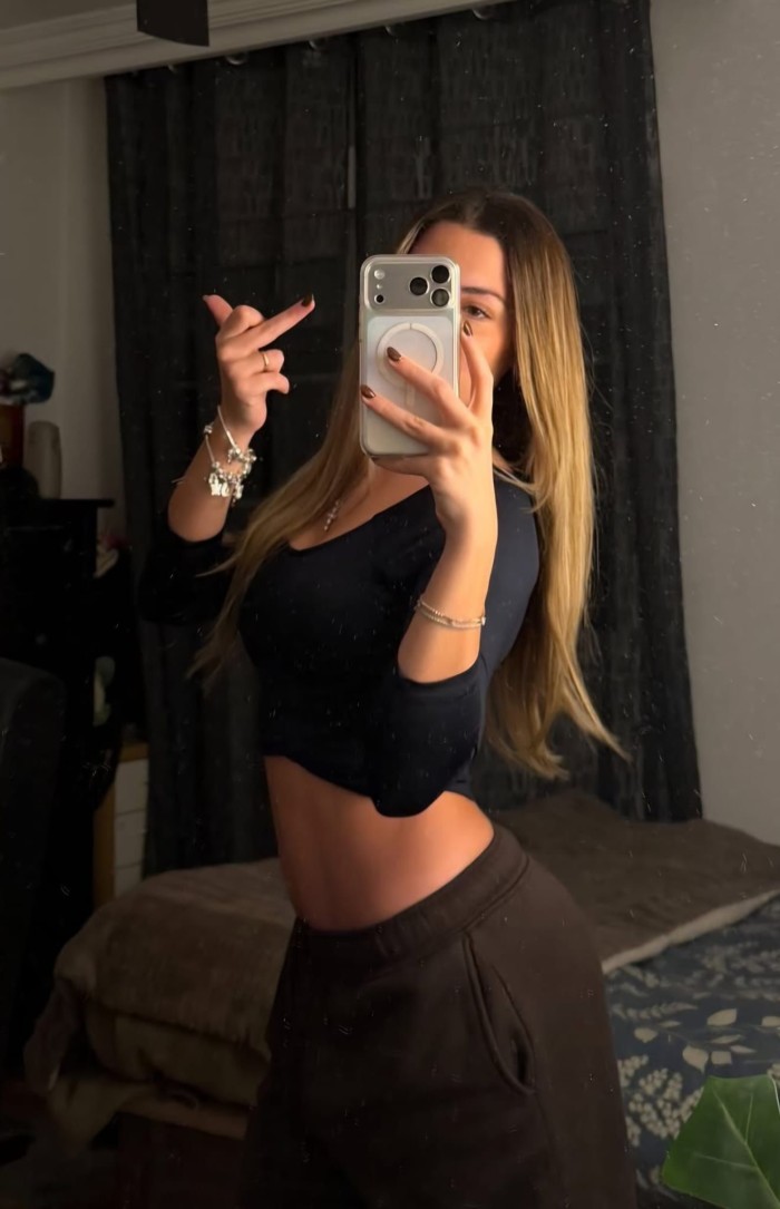 743057178 | LUCIA | Puta