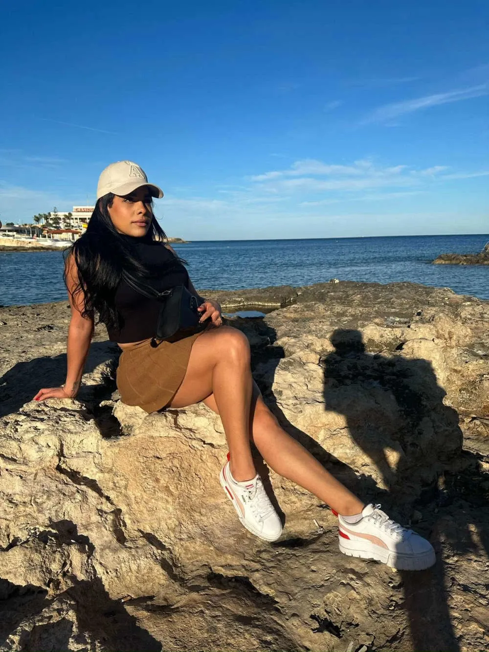 613664340 | VICTORIA | Escort