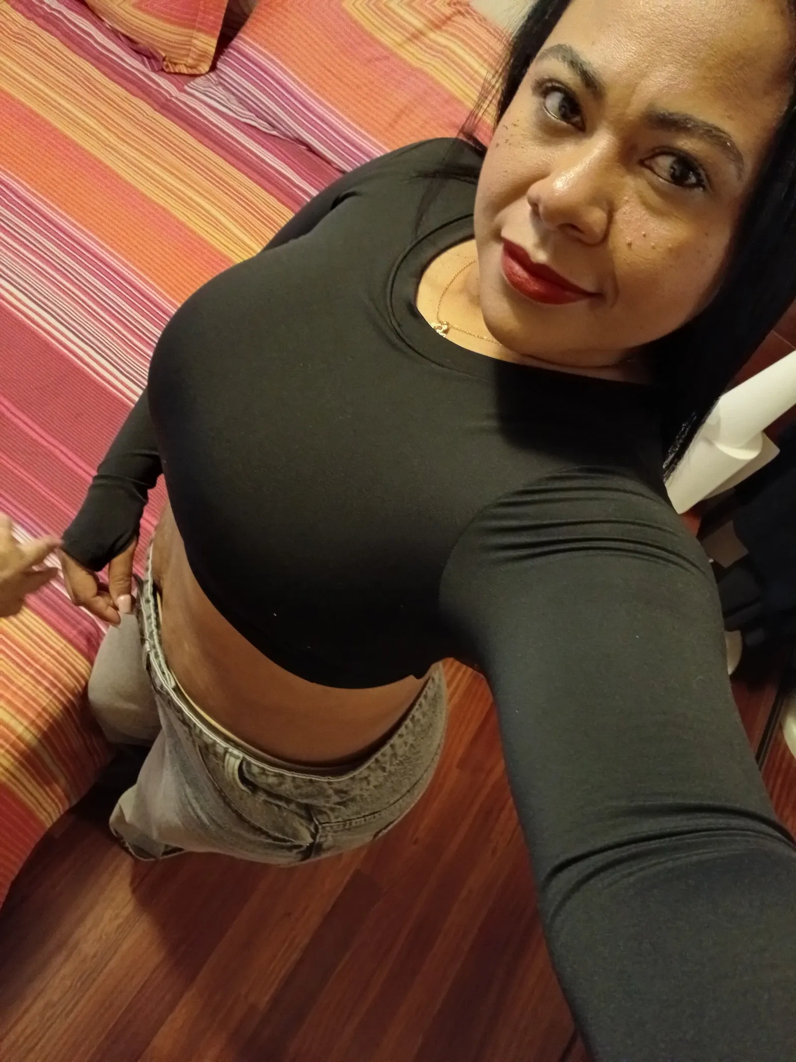 602429566 | ANYELA | Puta