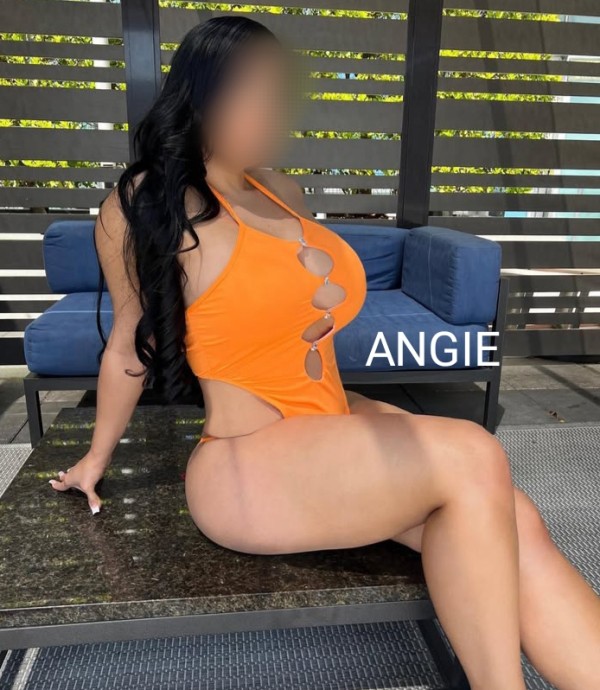 643615353 | ANGIE | Chica