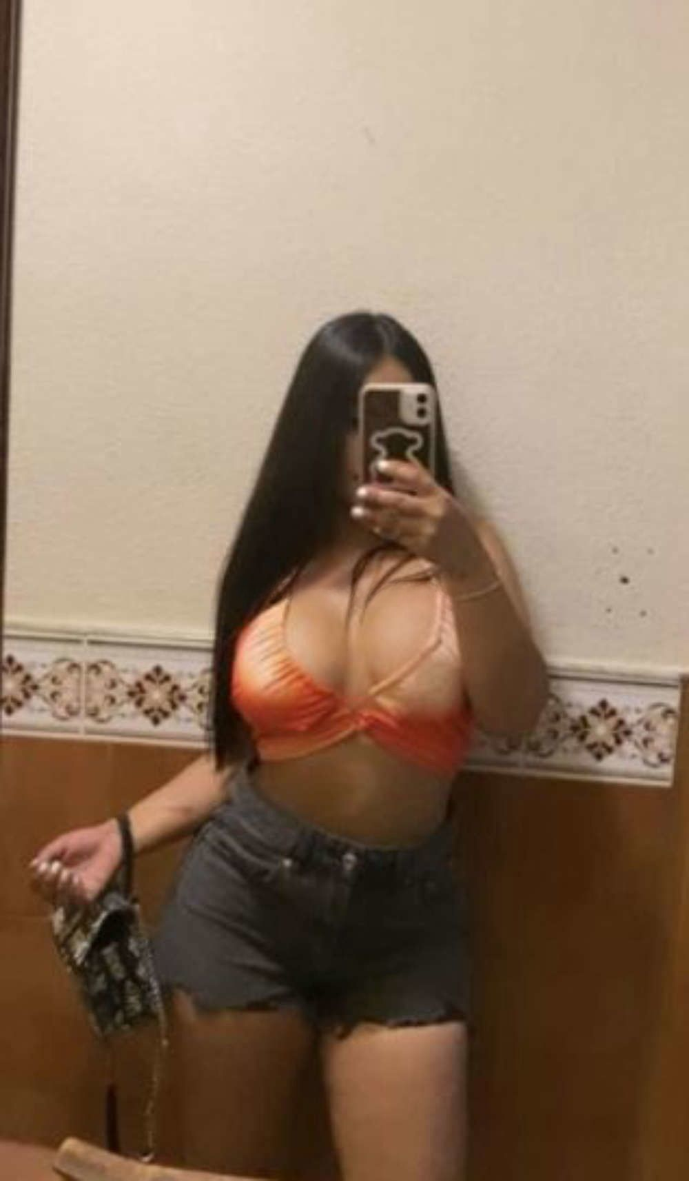 604947078 | ADHARA | Puta