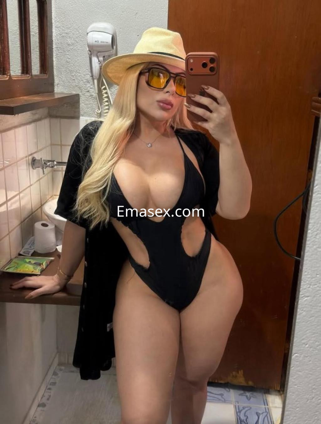 Escort en Pamplona - 697718528