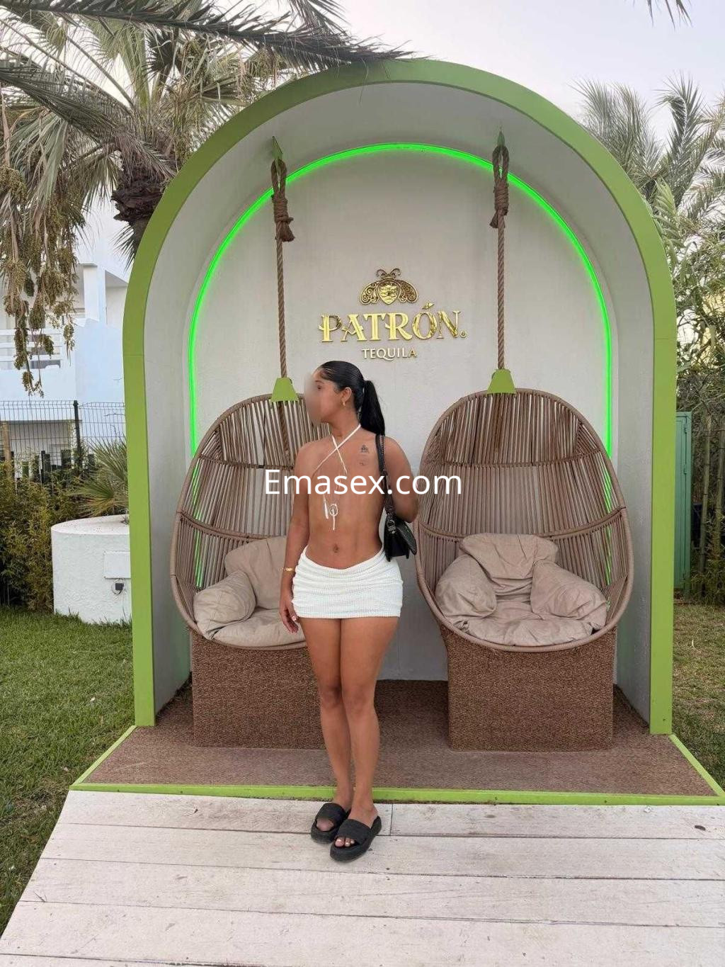 Gabriela, 20 años, en Almería