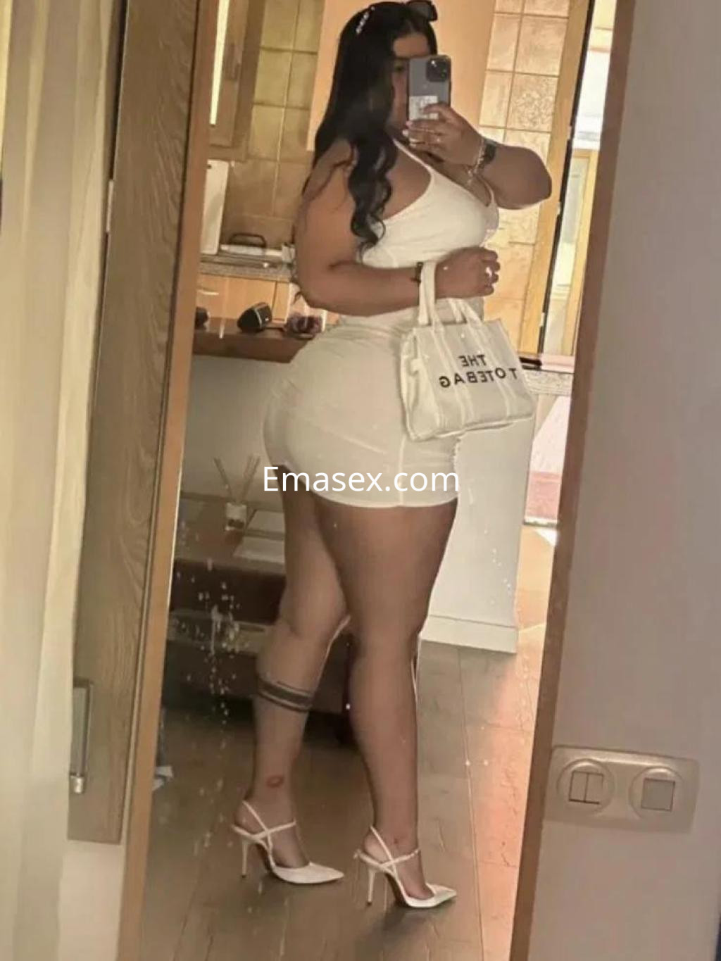 Isabel, 24 años, en Tarragona