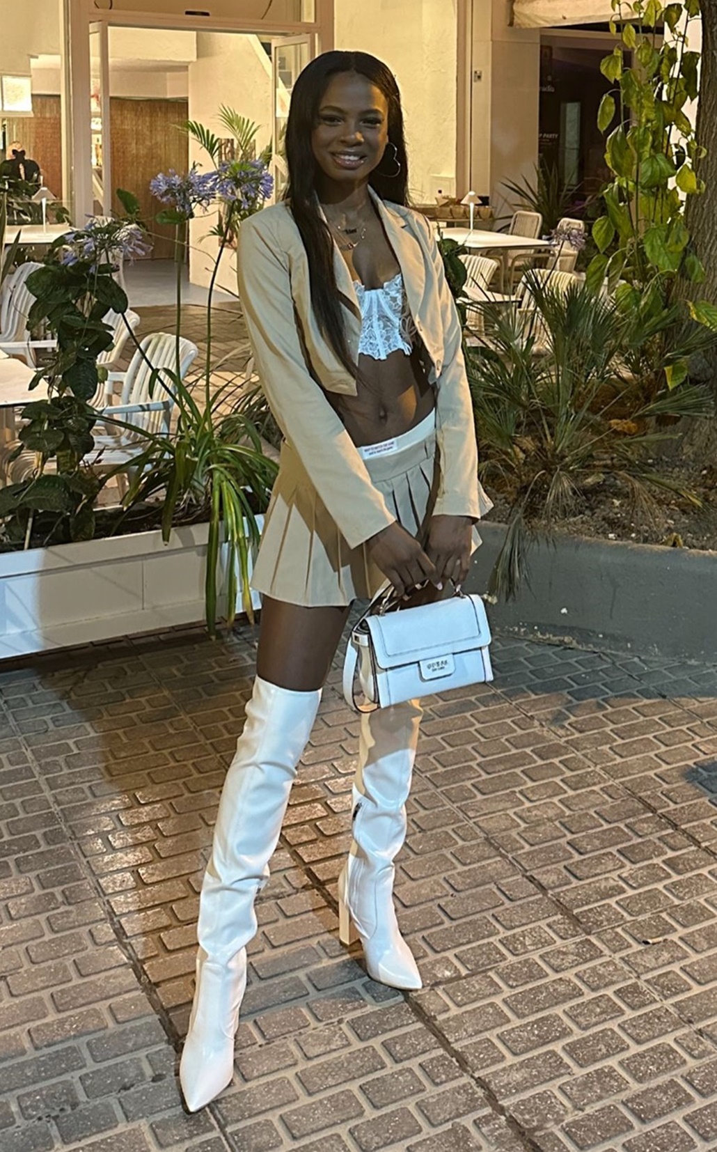 604106379|SAMANTA|Chica