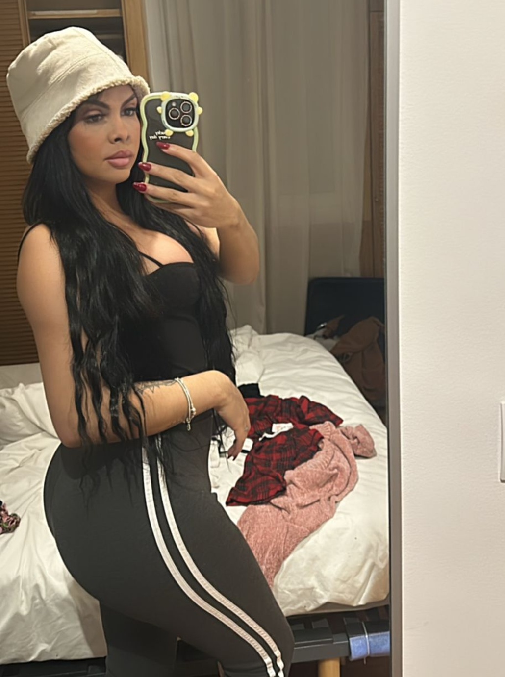 613490620|ISABELLA|Transexual