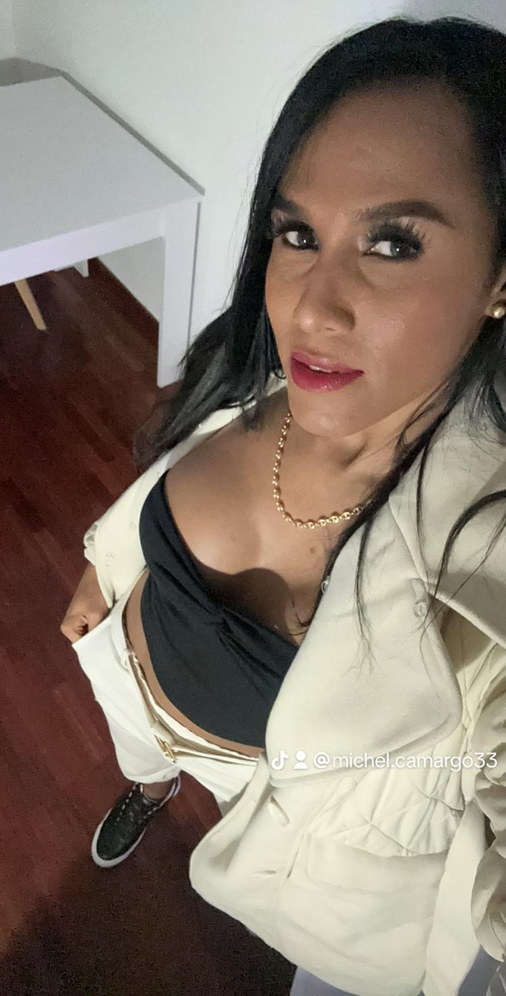 604166572|SOFIA|Transexual