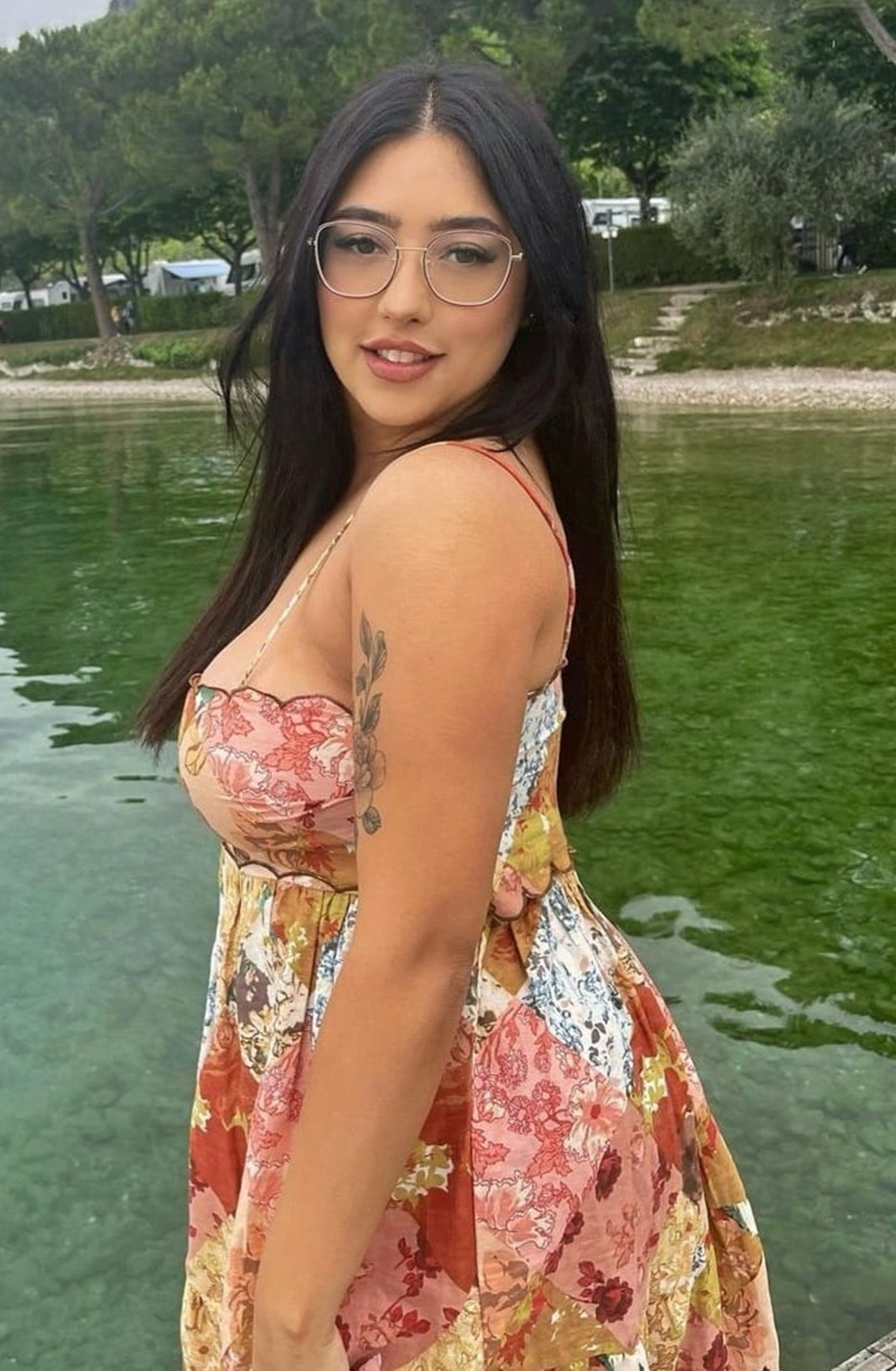 694233449|ESTEFANY|Chica