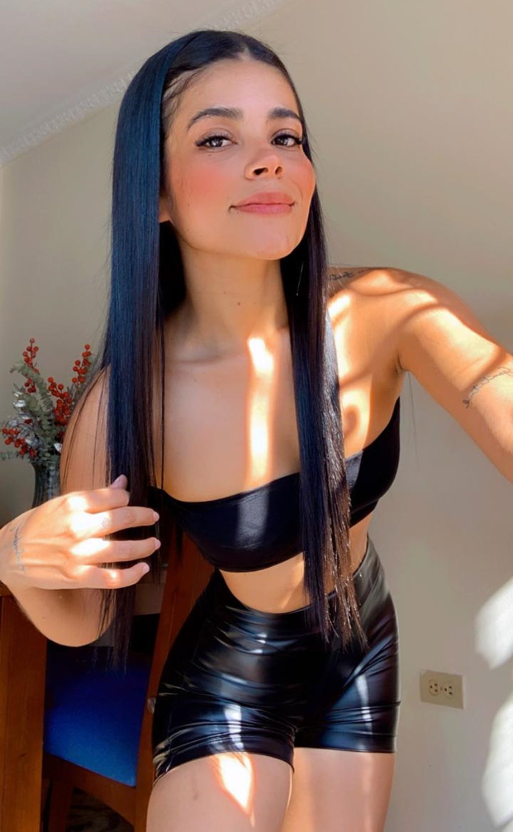 603341102|LAURA|Chica