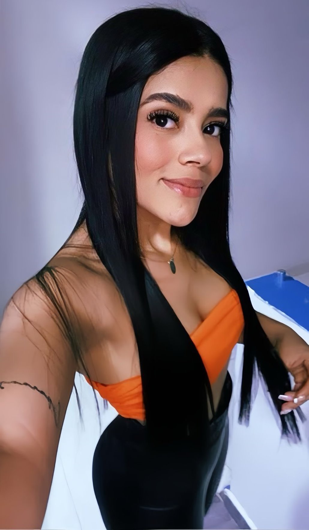 603341102|LAURA|Chica