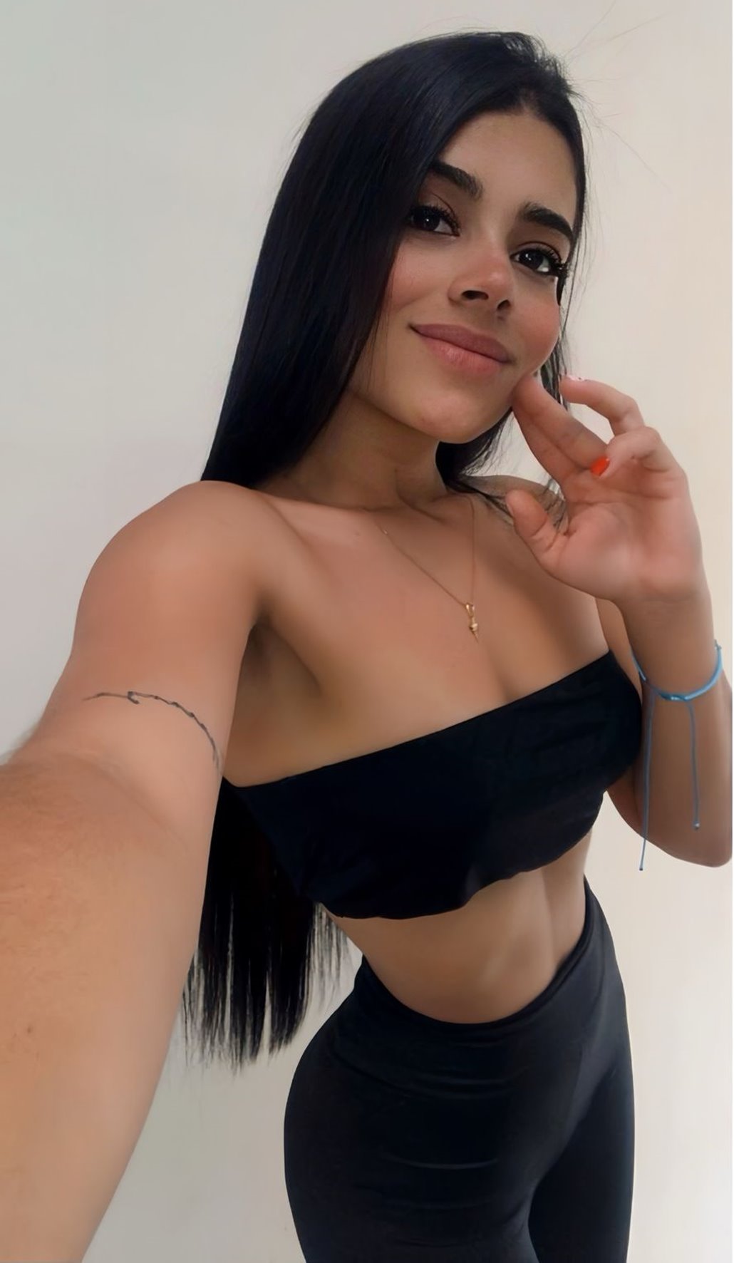 603341102|LAURA|Chica