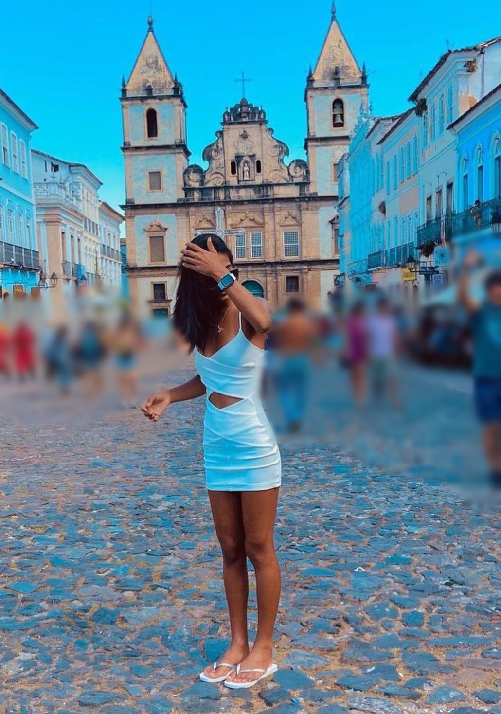 678162928|LUCIANA|Chica