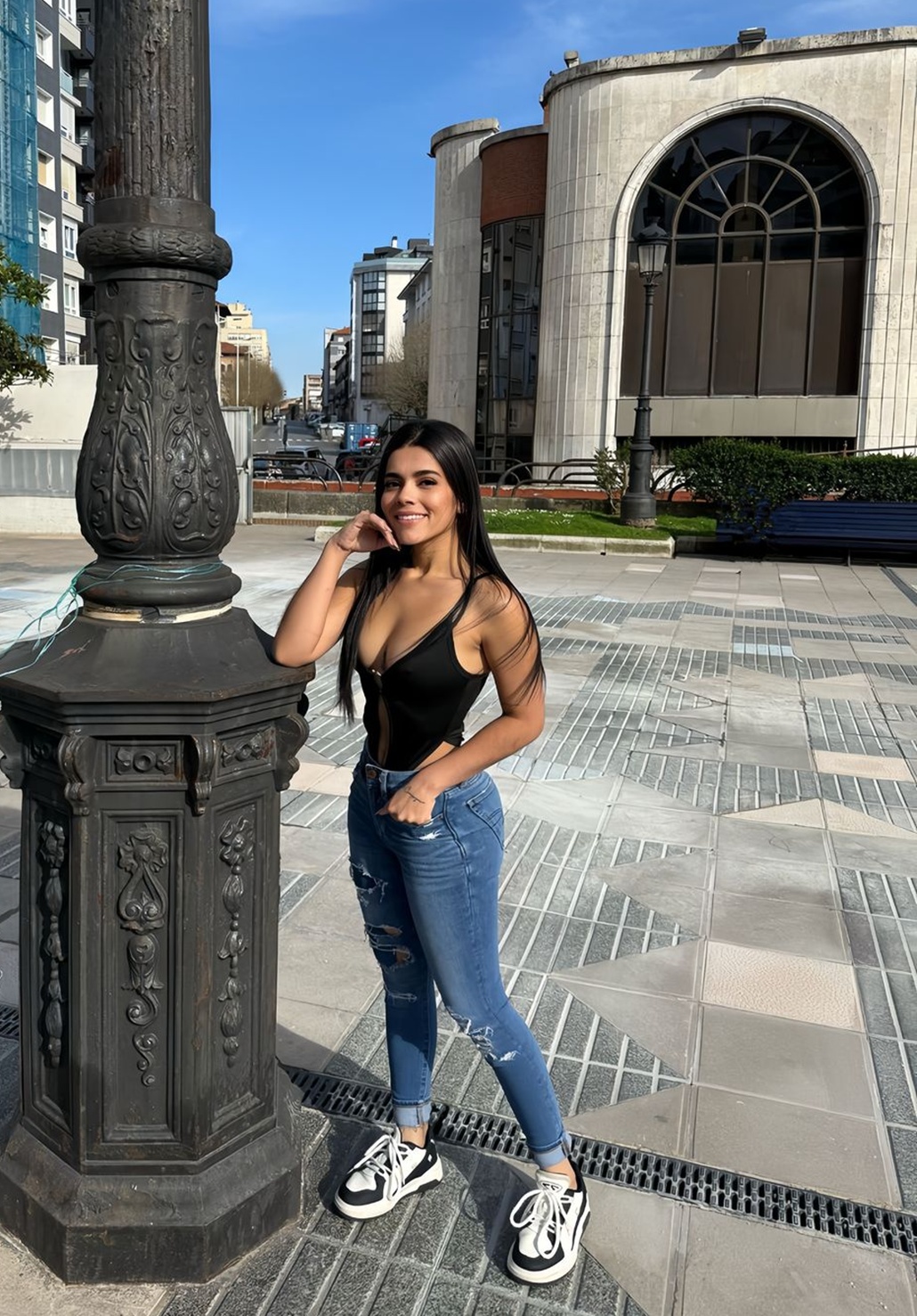 603341102|LAURA|Chica