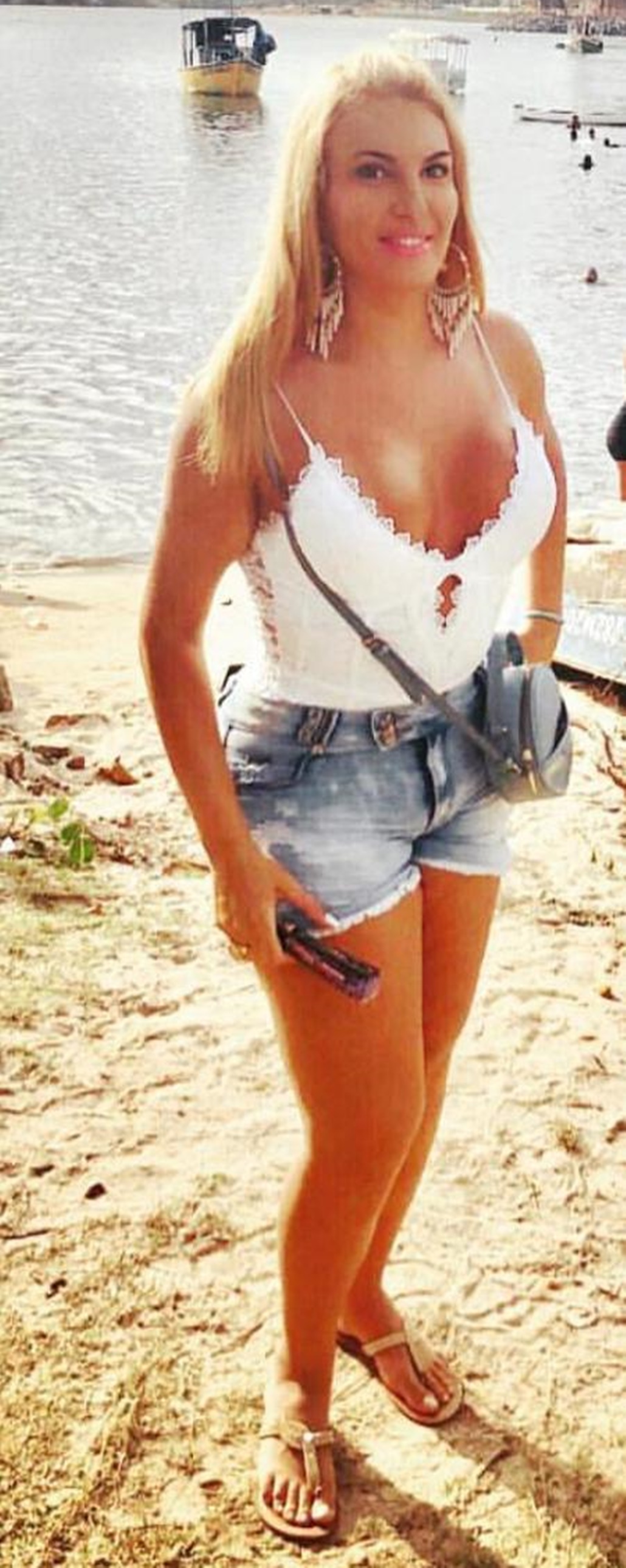 634249032|ZAIRA|Transexual