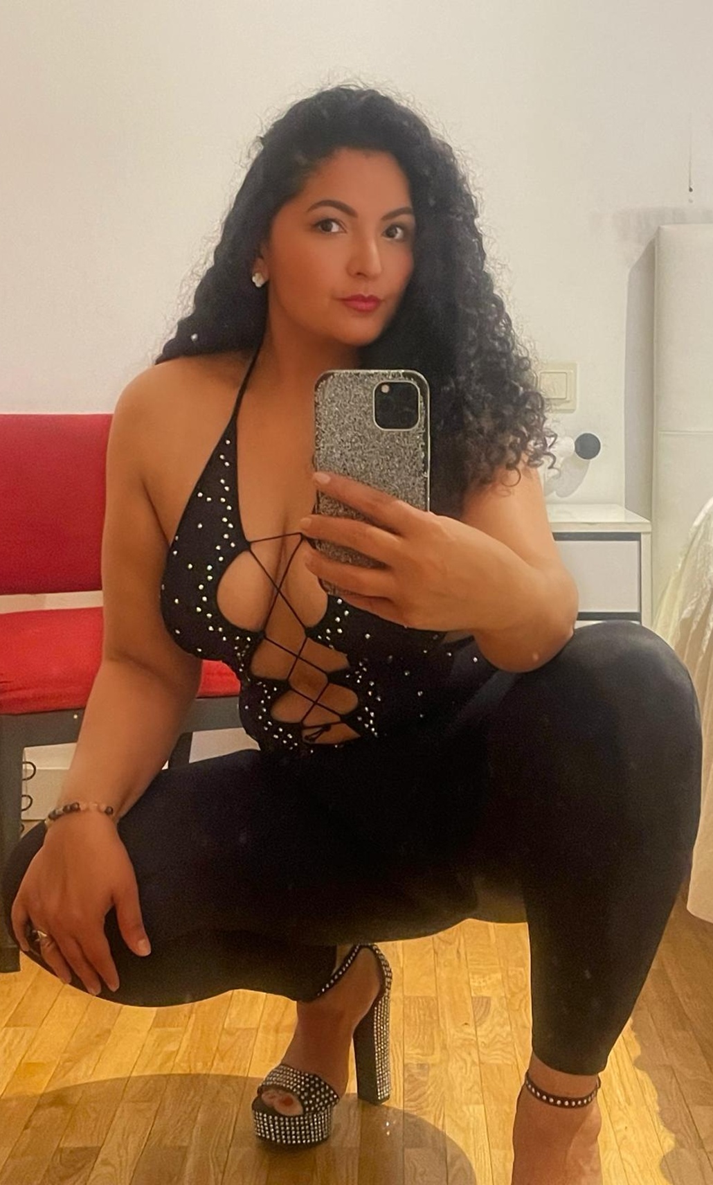 695854678|VALENTINA|Chica