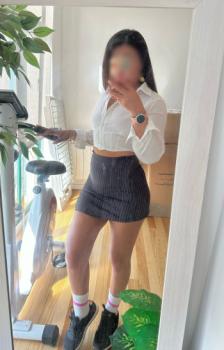 641702953