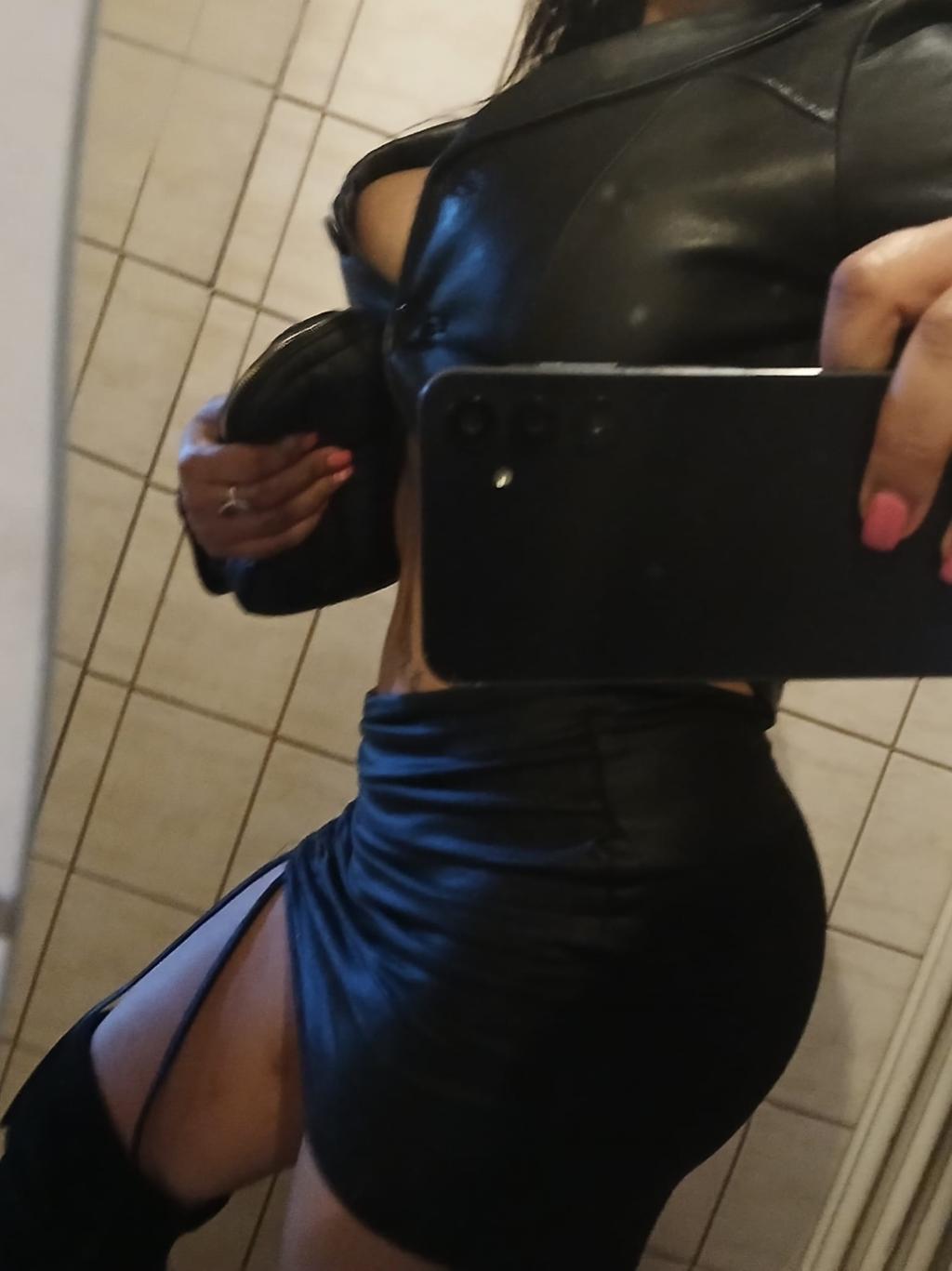  ELAYNE