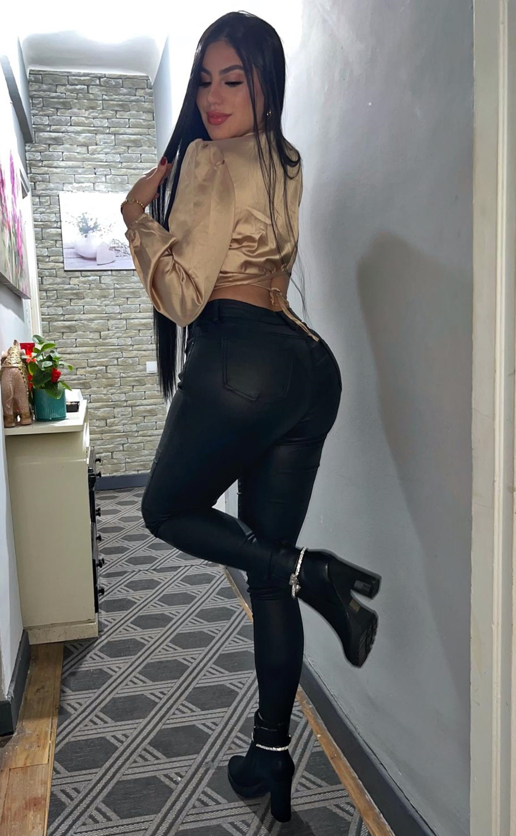 gallery-photo