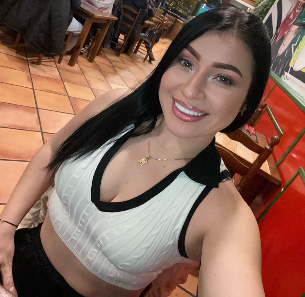 641053660|ANDREA|Chica