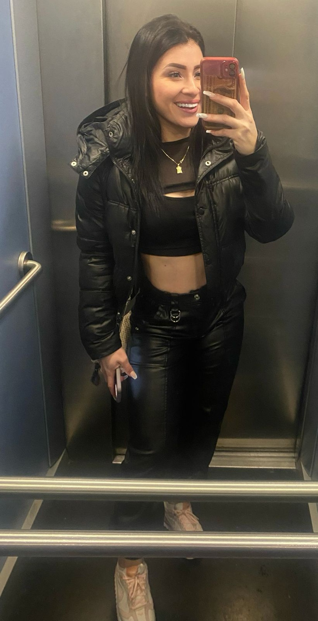 641053660|ANDREA|Chica