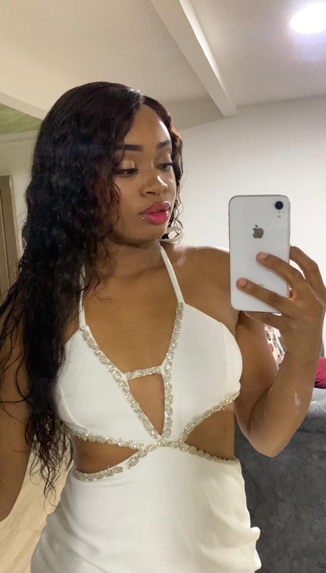 613716984|VALERIA|Chica