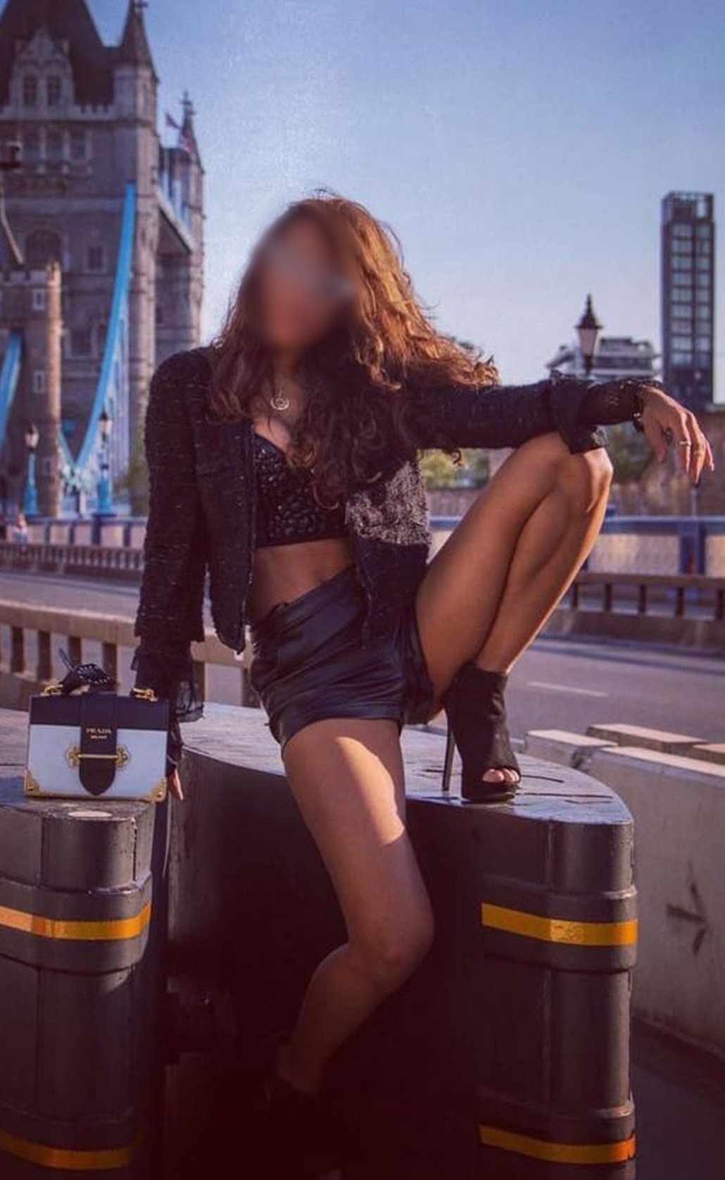 624694100|NAOMI|Chica