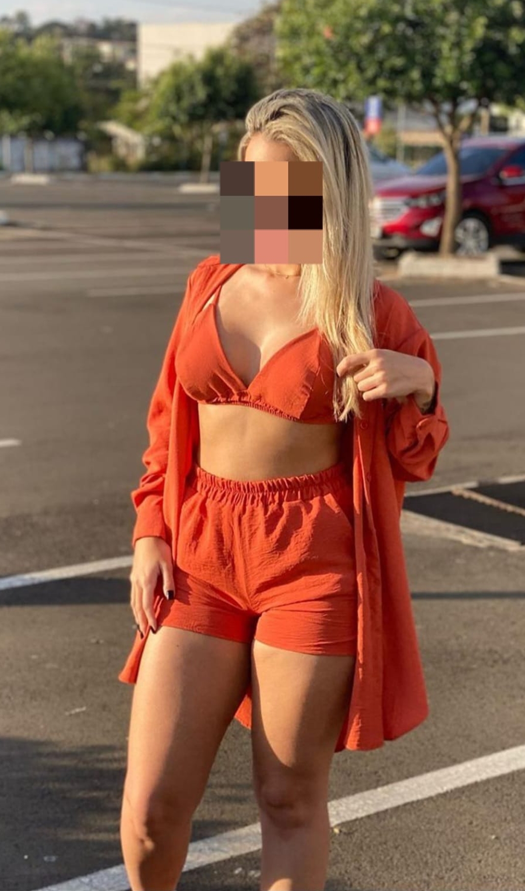 653368603|alexa|Chica