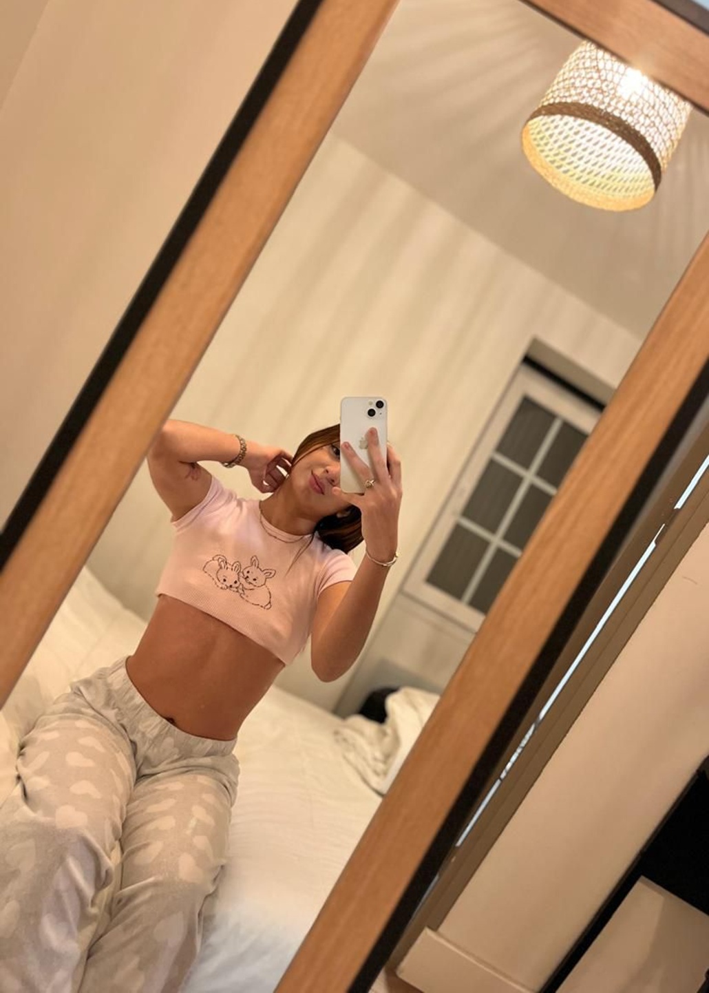 687145898|EMILY|Chica
