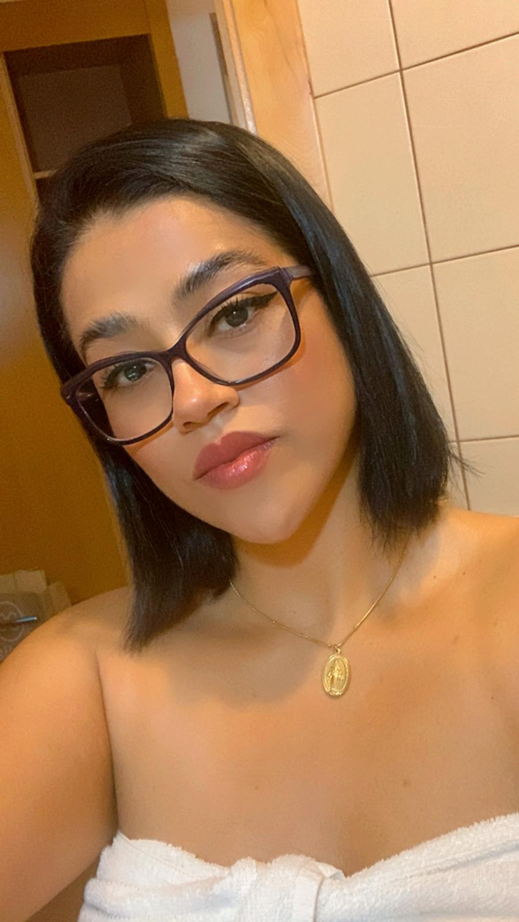 614272073|CRISTAL|Chica