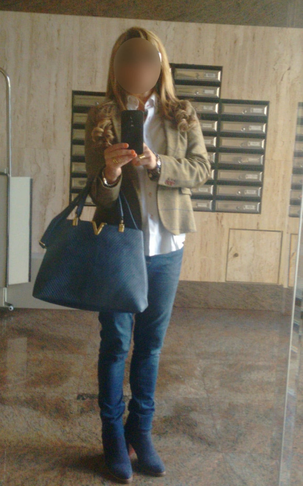 658581761|LAURA|Chica