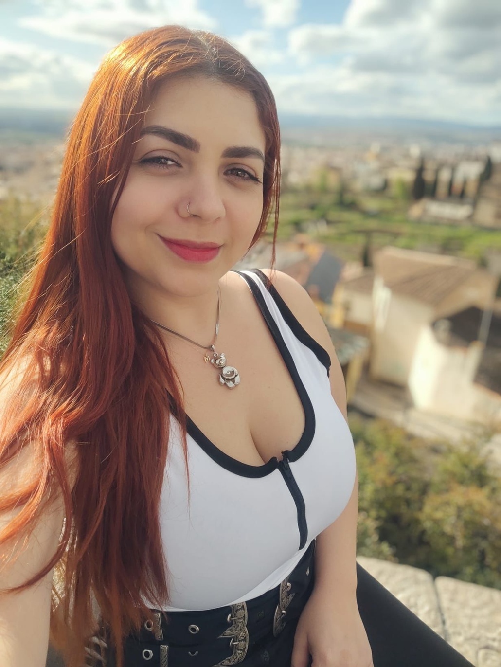 680687637|ANA|Chica