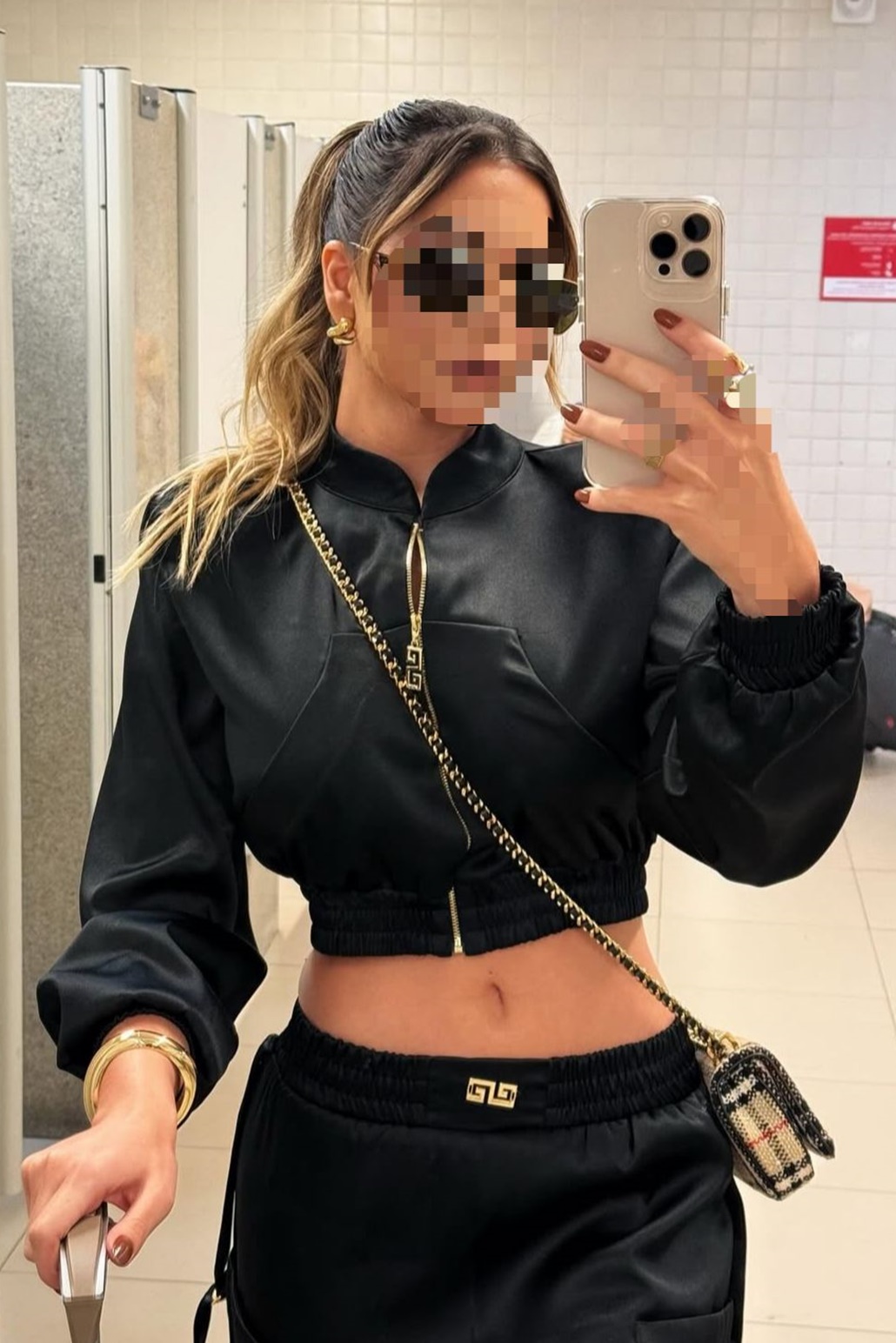 672833218|LIA|Chica