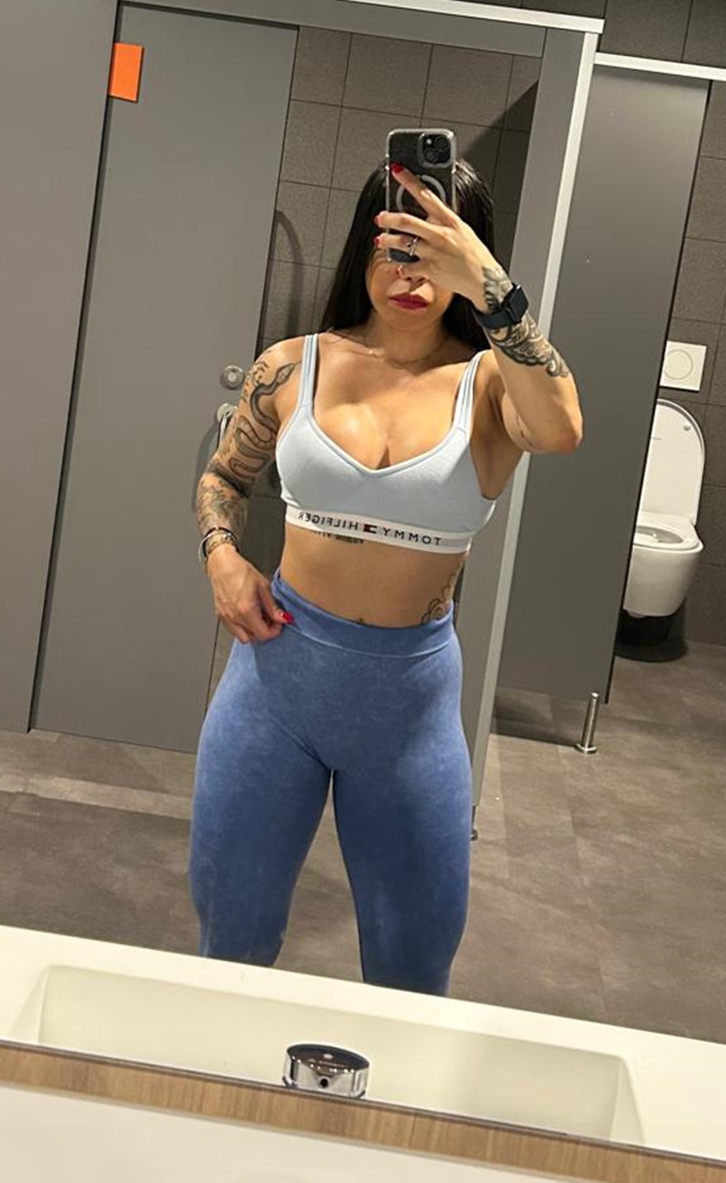 678681225|PIETRA|Chica