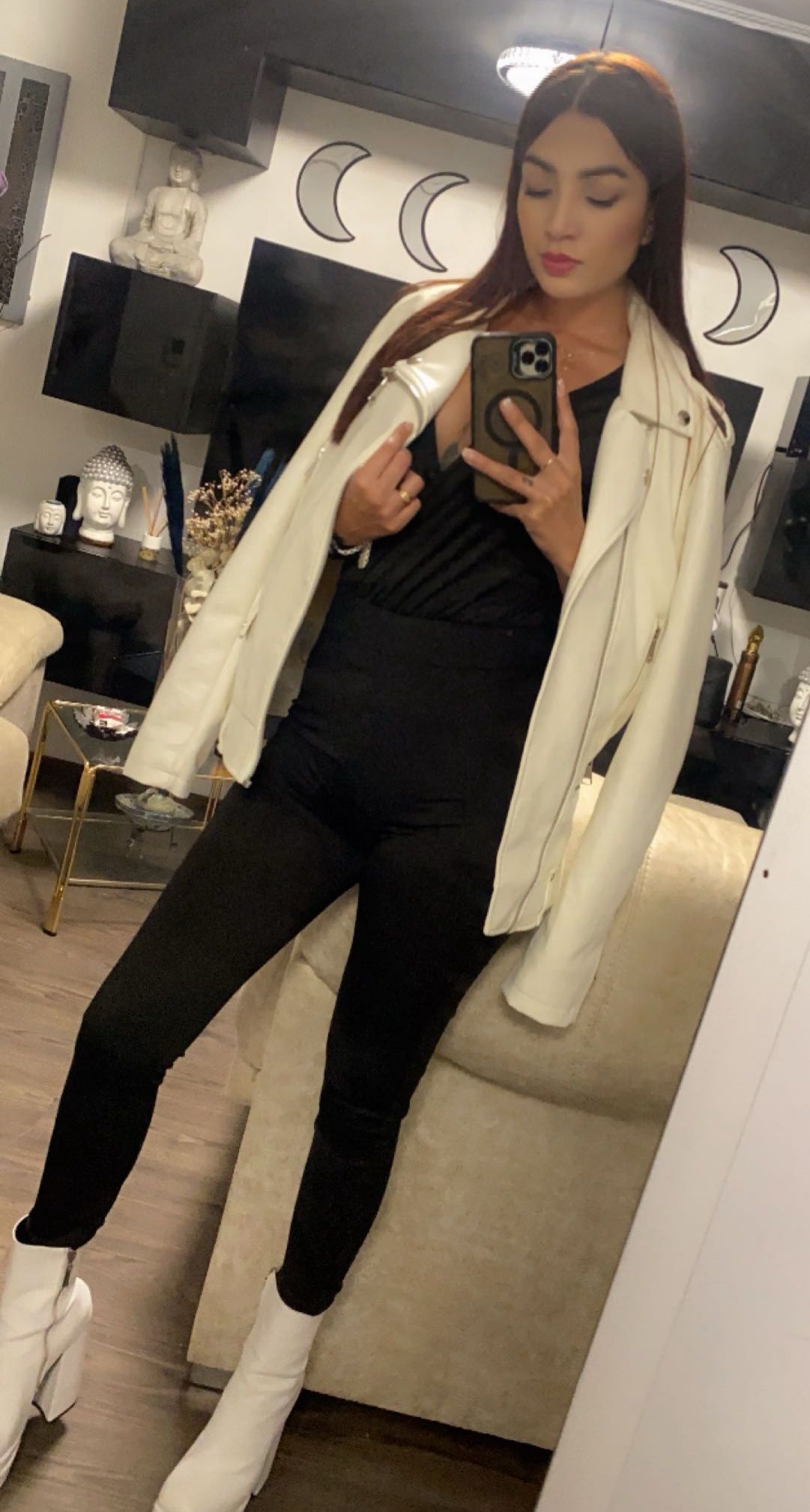 604240778|ISABELA|Chica