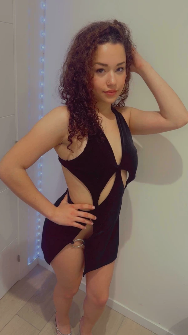 608280872|ALEXANDRA|Chica