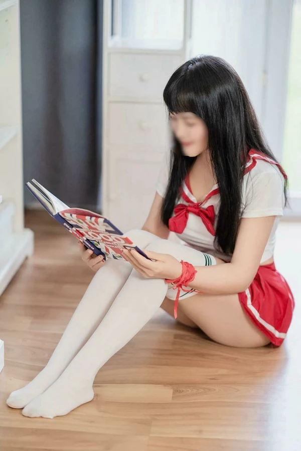 654907351|Alina|Chica