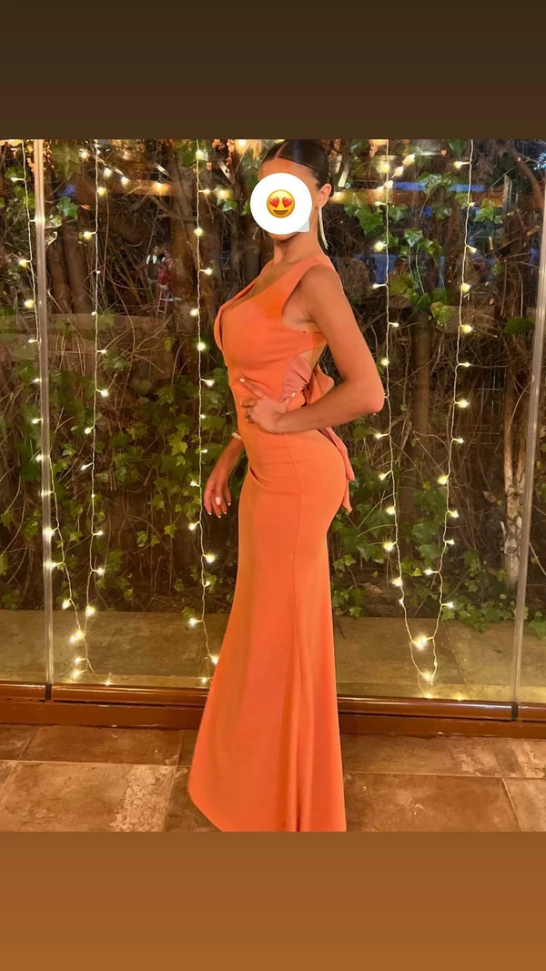 610799793|MARINA CATALANA|Chica