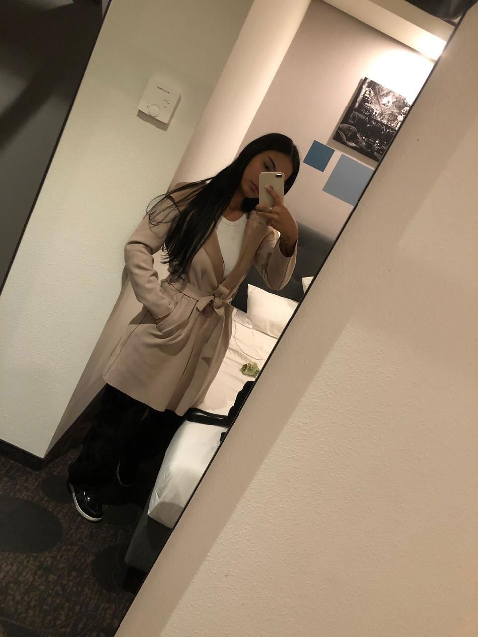 671826578|EVA|Chica