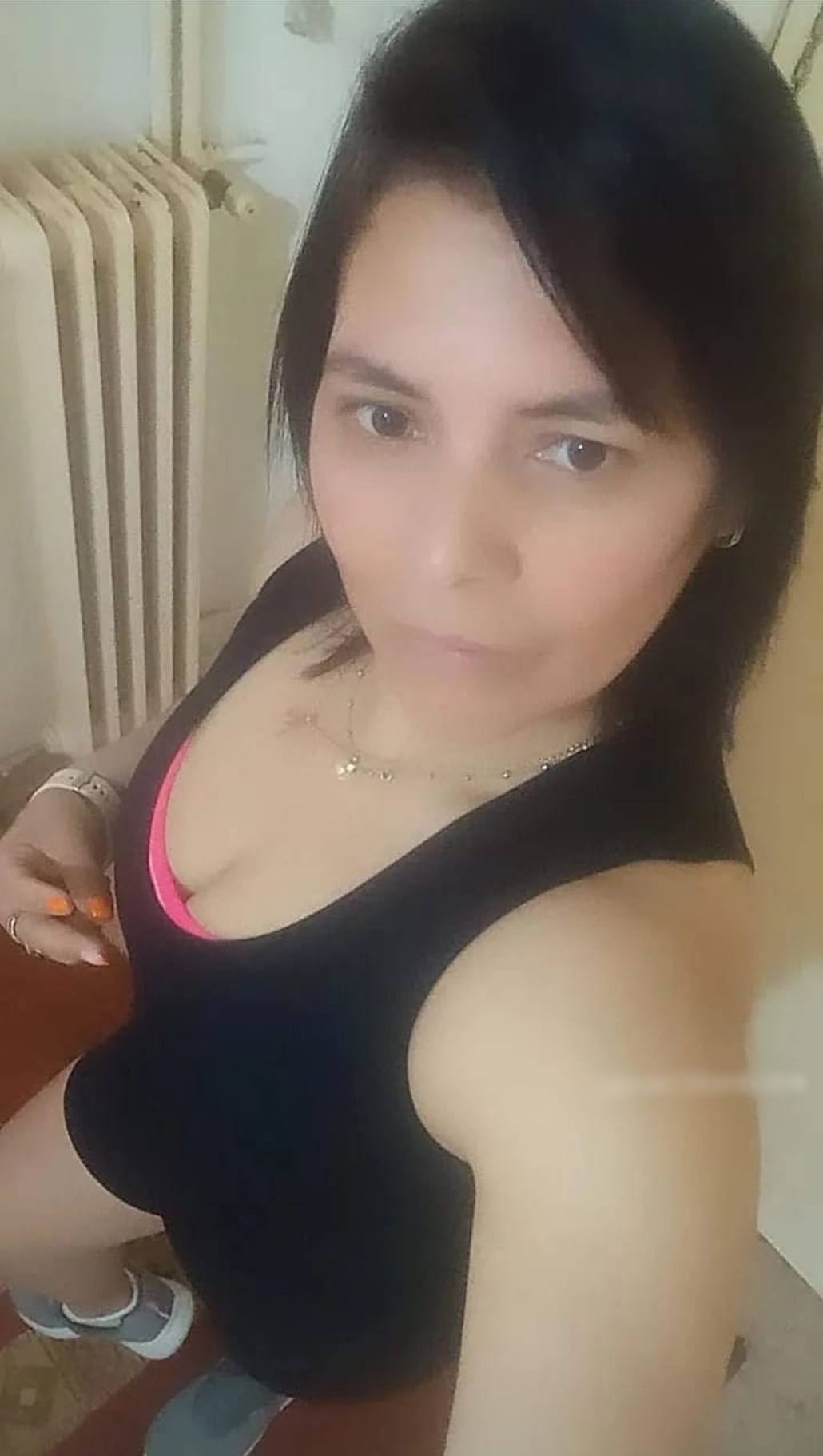 641823497|LAURA|Chica