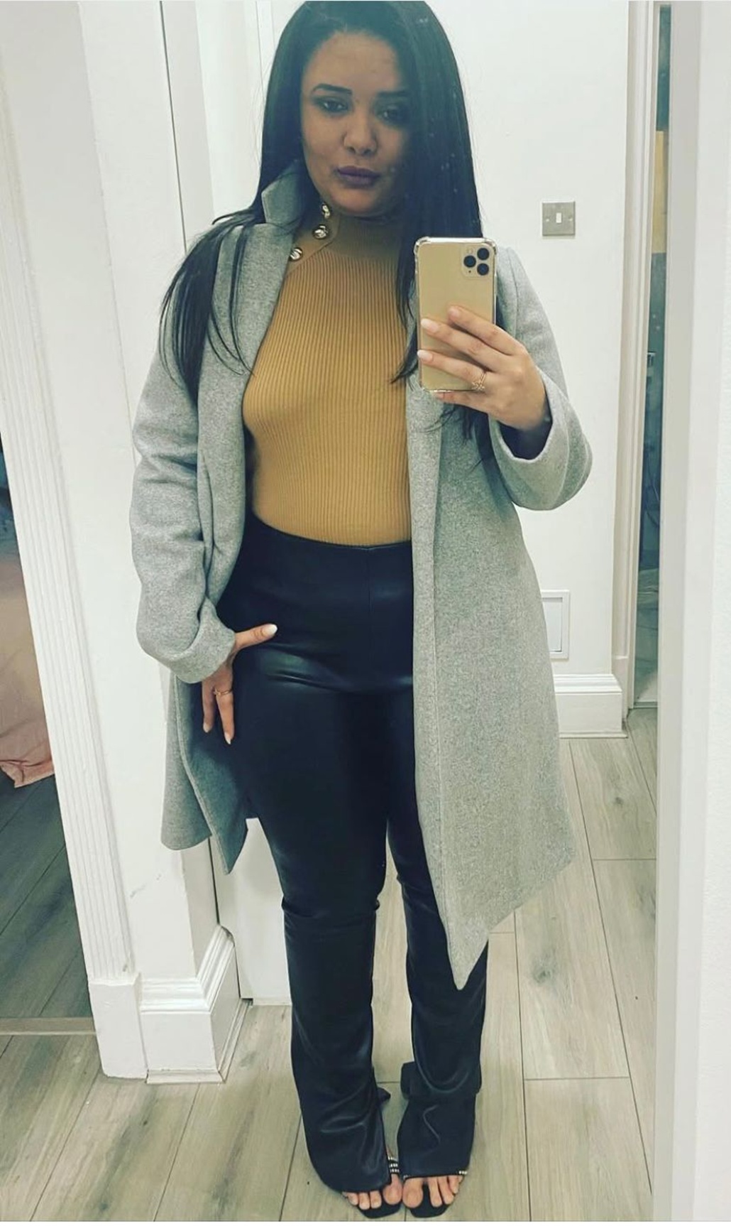 612488097|RAFAELA|Chica