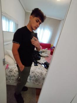 602667718