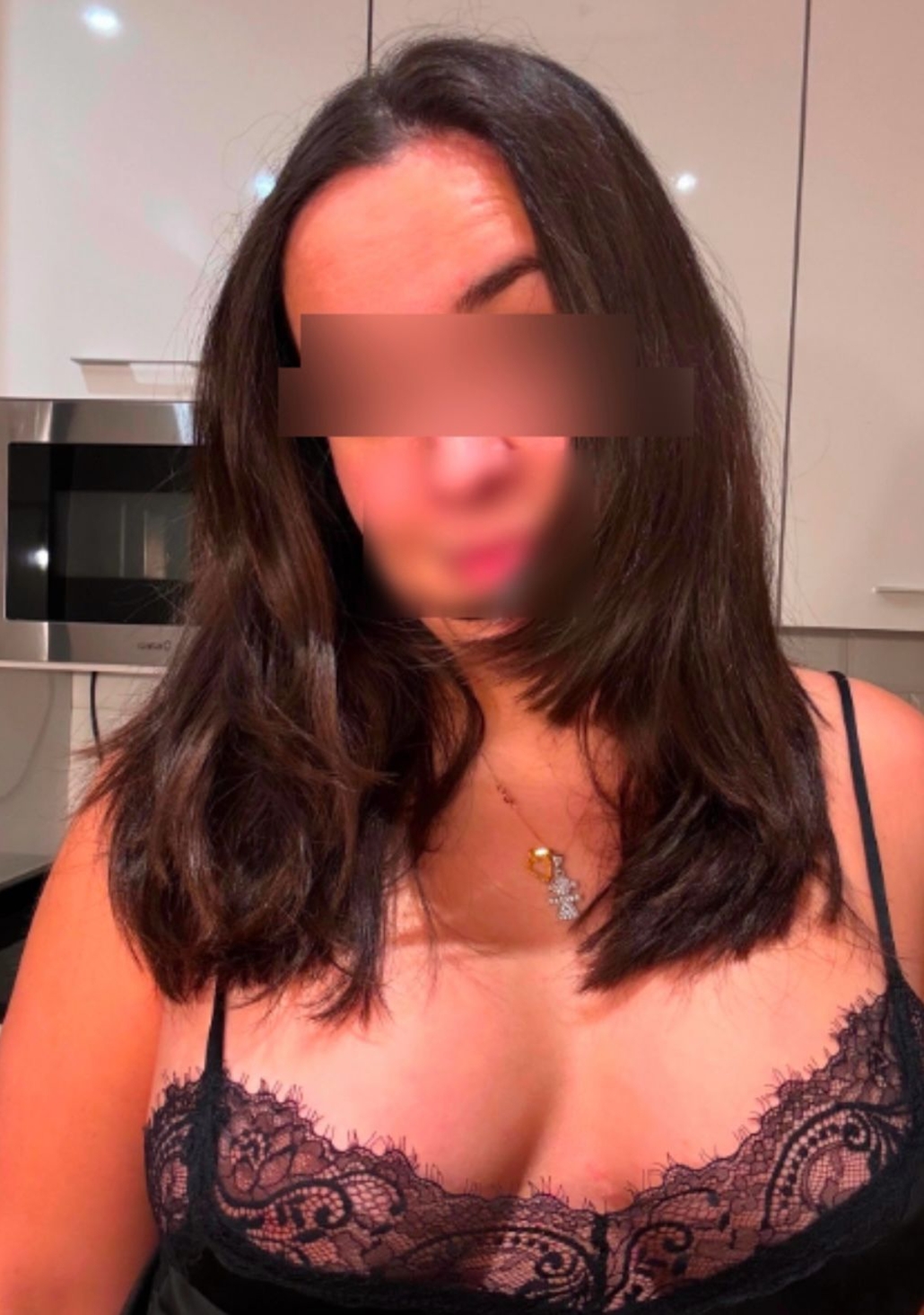 655569998|EVA ROSS|Chica